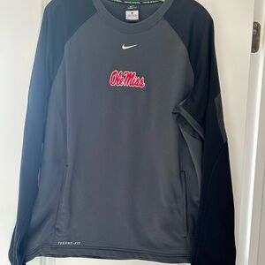 Nike Ole Miss Therma-Fit Gray/Black Therma-Fit Sweatshirt, Men’s M